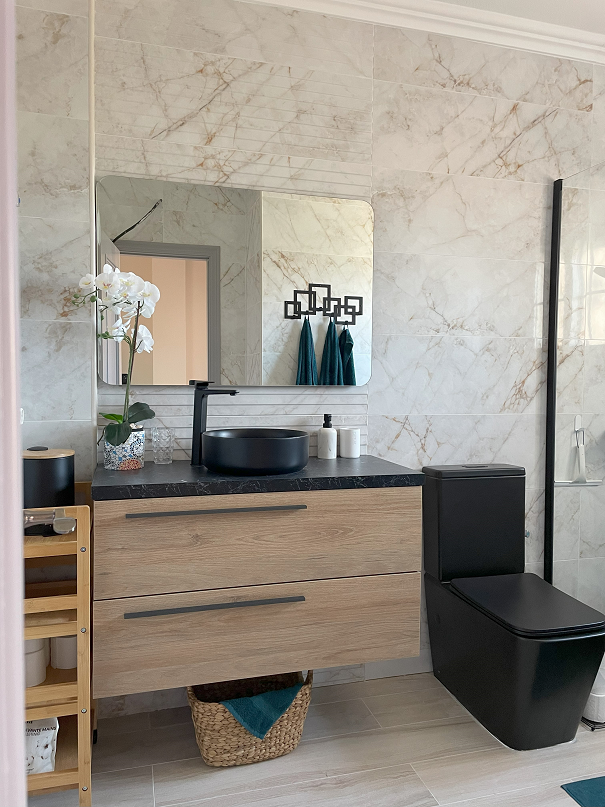 Main Bathroom